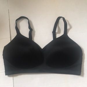 NWOT Olga by warners size Large black wire free bra